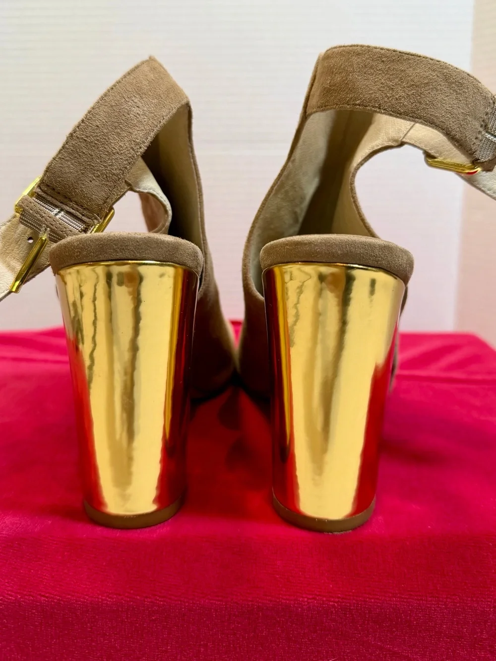Kate Spade New York Beige Suede Open Toe Gold Block Heel Slingback Sandals 8M